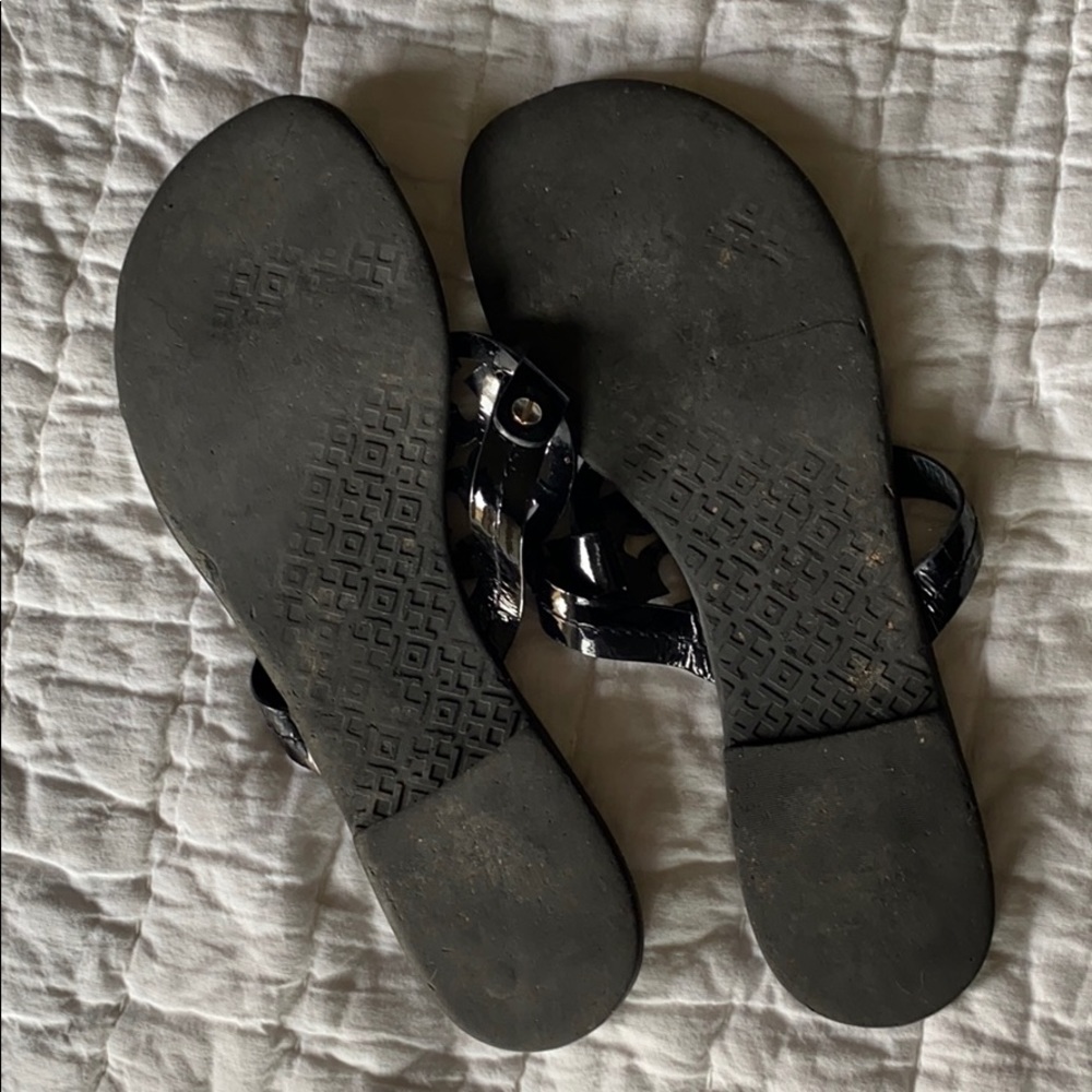 Tory Burch patent leather Millers - Picture 4 of 4